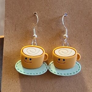 Handmade Dangle Drop Coffee Cup Earrings‎ Ladies Green & Beige Color NWOT Casual